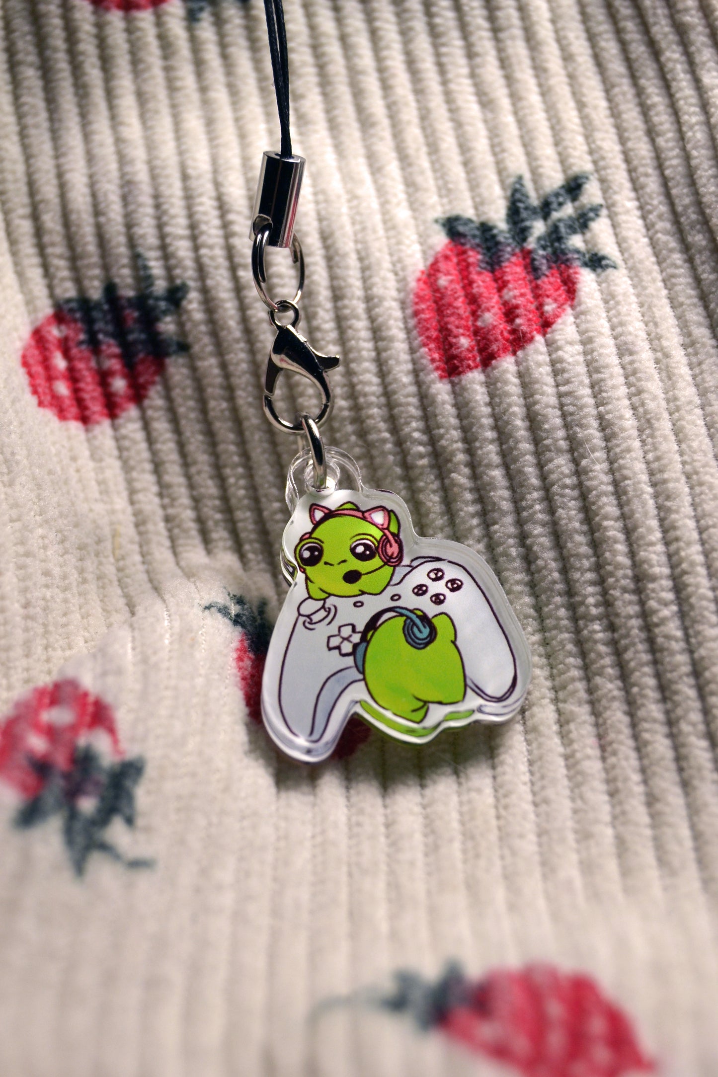 Gamer Frogs charm